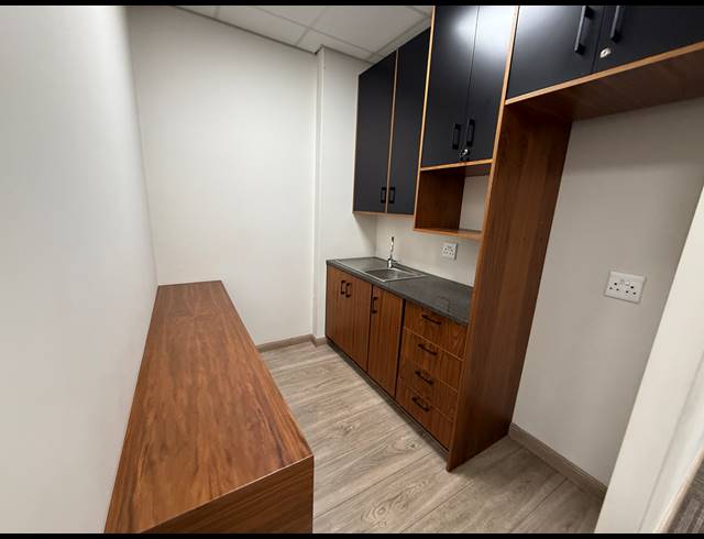 139M² OFFICE TO LET IN ROSEBANK